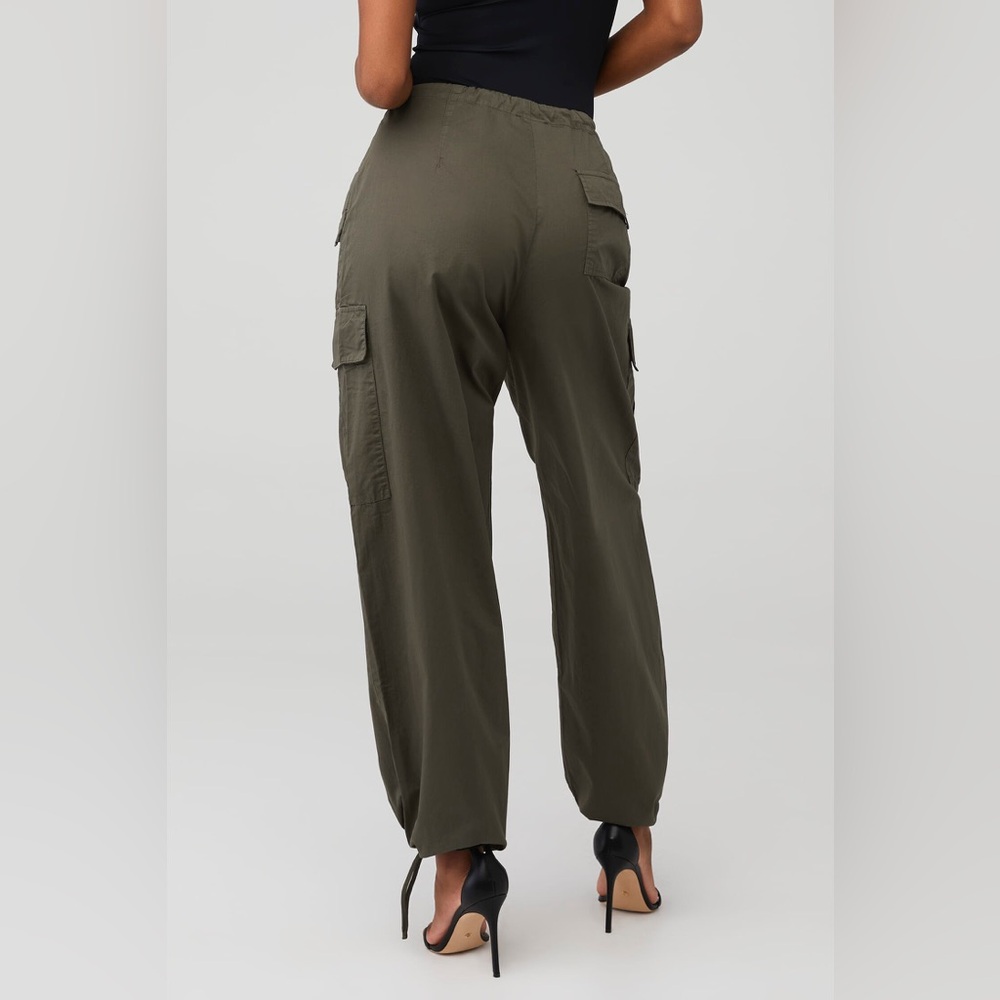 Nwt Good American PARACHUTE PANT Fatigue olive Green Pants - Picture 5 of 12